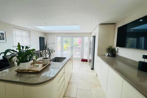 Kitchen Family Room