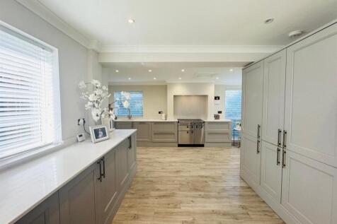 Kitchen Diner Family Room