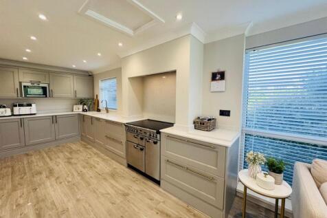 Kitchen Diner Family Room