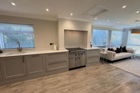 Kitchen Diner Family Room