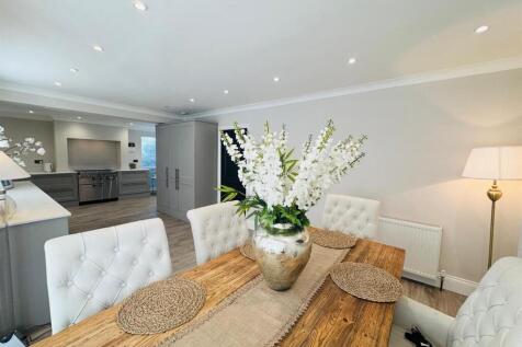 Kitchen Diner Family Room