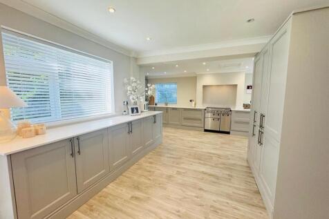 Kitchen Diner Family Room