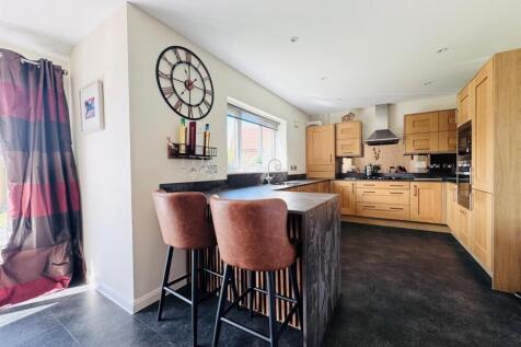 Kitchen Diner Living Area