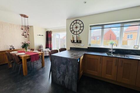 Kitchen Diner Living Area