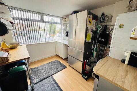 Ground Floor Bedroom/ Reception Room