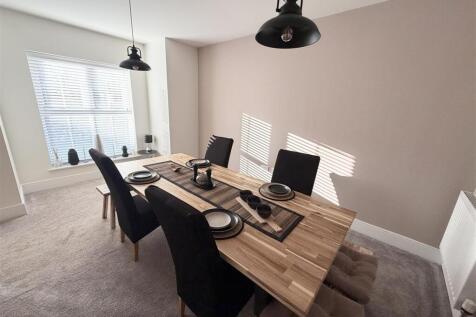 Lounge or Dining Room