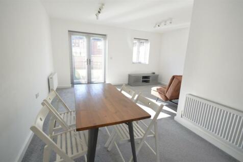 kitchen/breakfast/living space