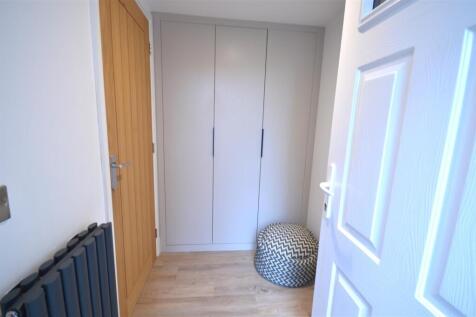 annexe entrance