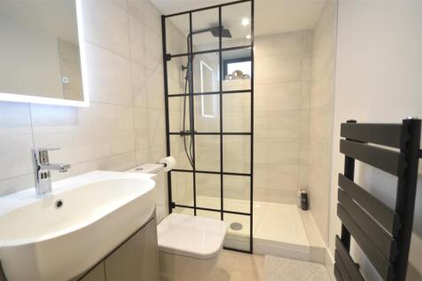 annexe shower room