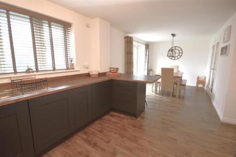 kitchen/family room