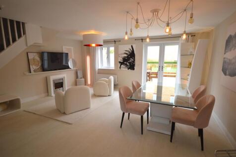 breakfast/family room
