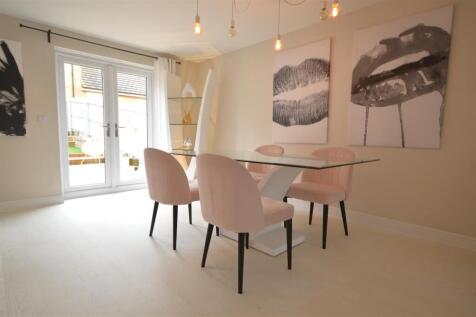 breakfast room