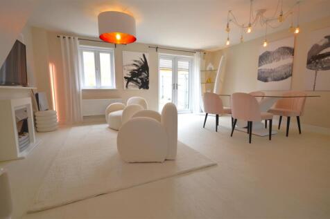 breakfast/family room