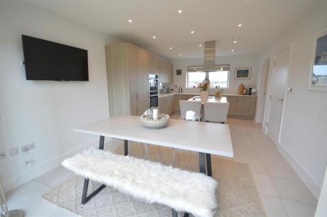 kitchen/family room