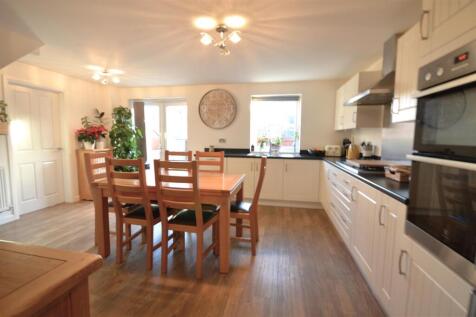 kitchen/family room