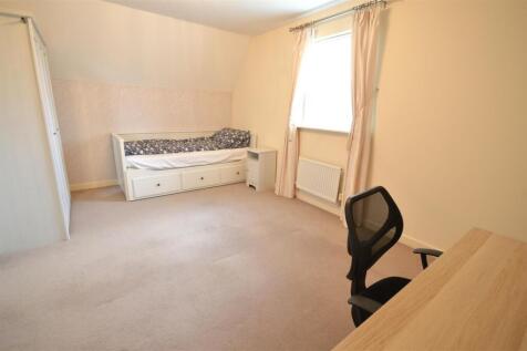 bedroom  4