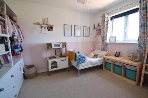 bedrooom 2
