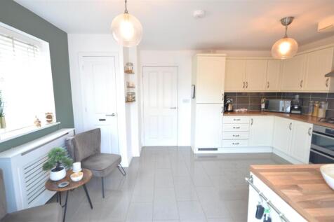 kitchen/breakfast room