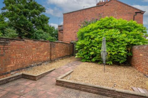 garden 1.jpg