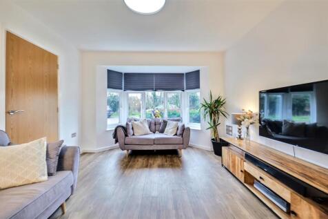 Lounge Bay Window
