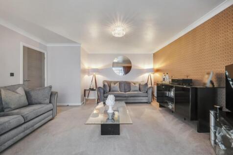 Formal Lounge