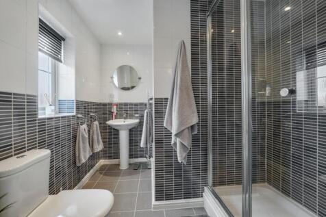 Bedroom 1- En-suite