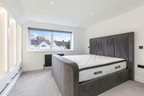 master bedroom.jpeg