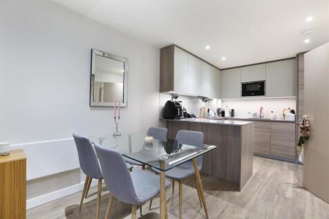 kitchen dining.jpeg