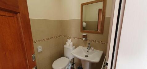 Acorns toilet 2