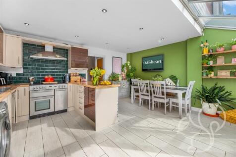 Kitchen Diner.jpg