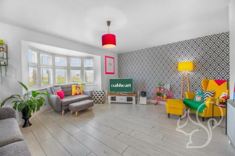 Living Room 2.jpg