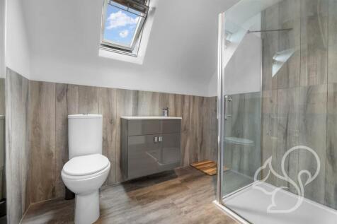 Second Floor Shower Room.jpg