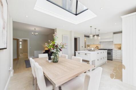 Kitchen Family Room
