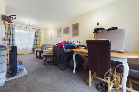 CAM03877G0-PR0111-STILL002.jpg