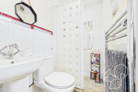 Ground Floor Shower