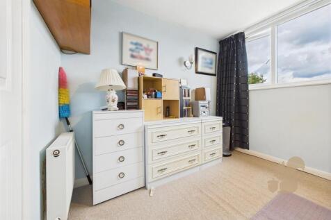 CAM03877G0-PR0231-STILL015.jpg