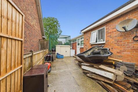 CAM03877G0-PR0235-STILL026.jpg