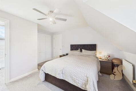 CAM03877G0-PR0250-STILL026.jpg