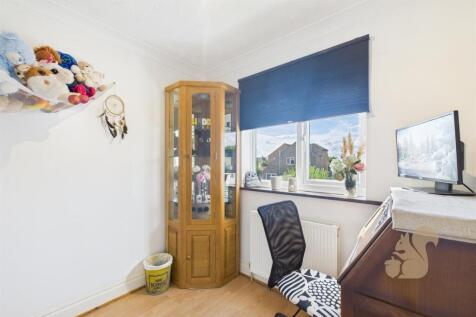 CAM03877G0-PR0254-STILL020.jpg