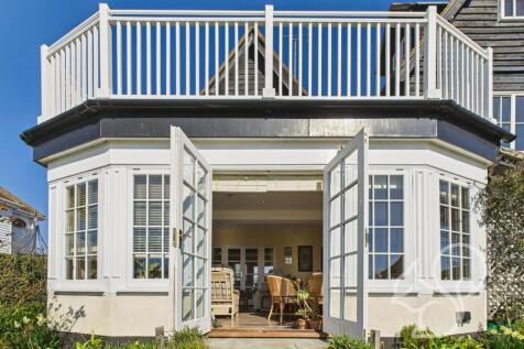 External View of Garden Room