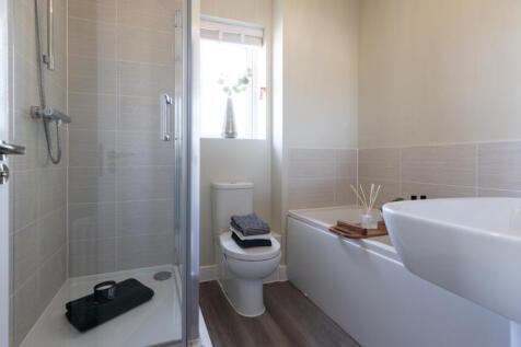 Eastbrook Village-Esk-Bathroom