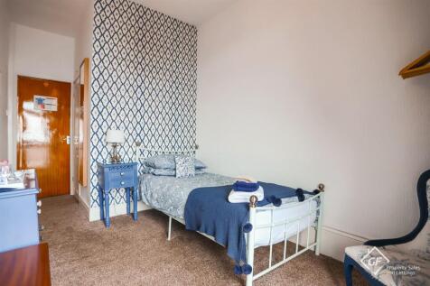 Cromorty Bedroom (2).jpg