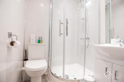 Cromorty Shower Room (2).jpg