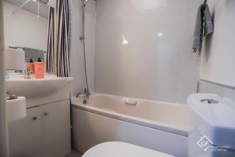 Dover Bathroom (1).jpg
