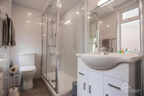 German Bight Shower Room (1).jpg