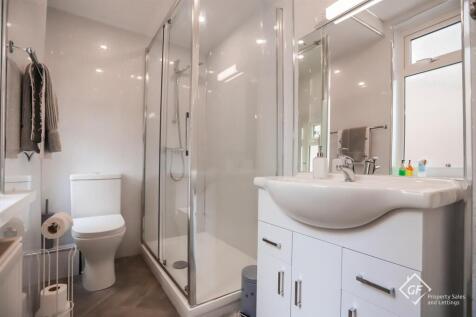 German Bight Shower Room (2).jpg