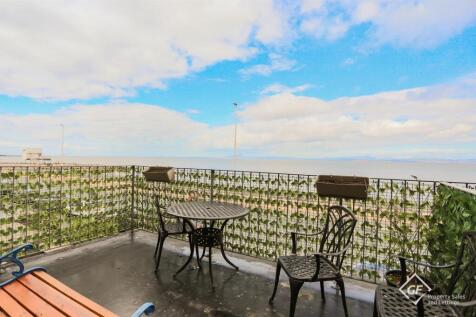 Trafalgar Balcony (1).jpg