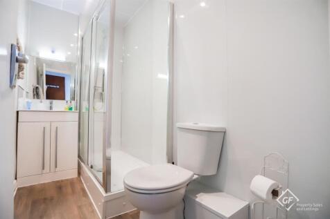 Trafalgar Shower Room.jpg