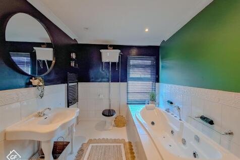Frist floor flat 6.jpg