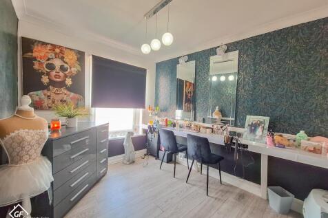 Frist floor flat 10.jpg
